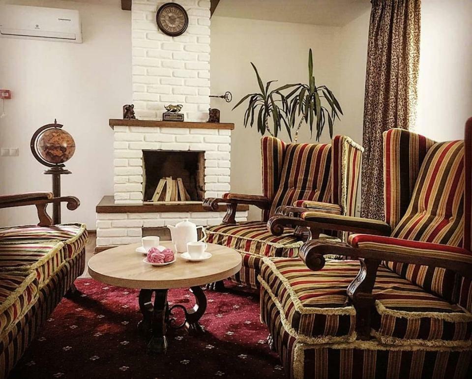 Rioro Hotel Myrhorod Exterior photo